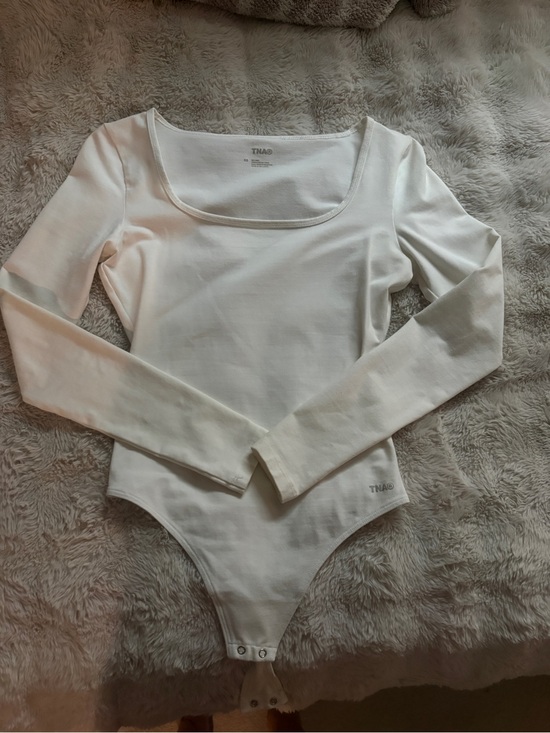 TNA Tops - TNA White Long Sleeve Scoop-Neck Bodysuit